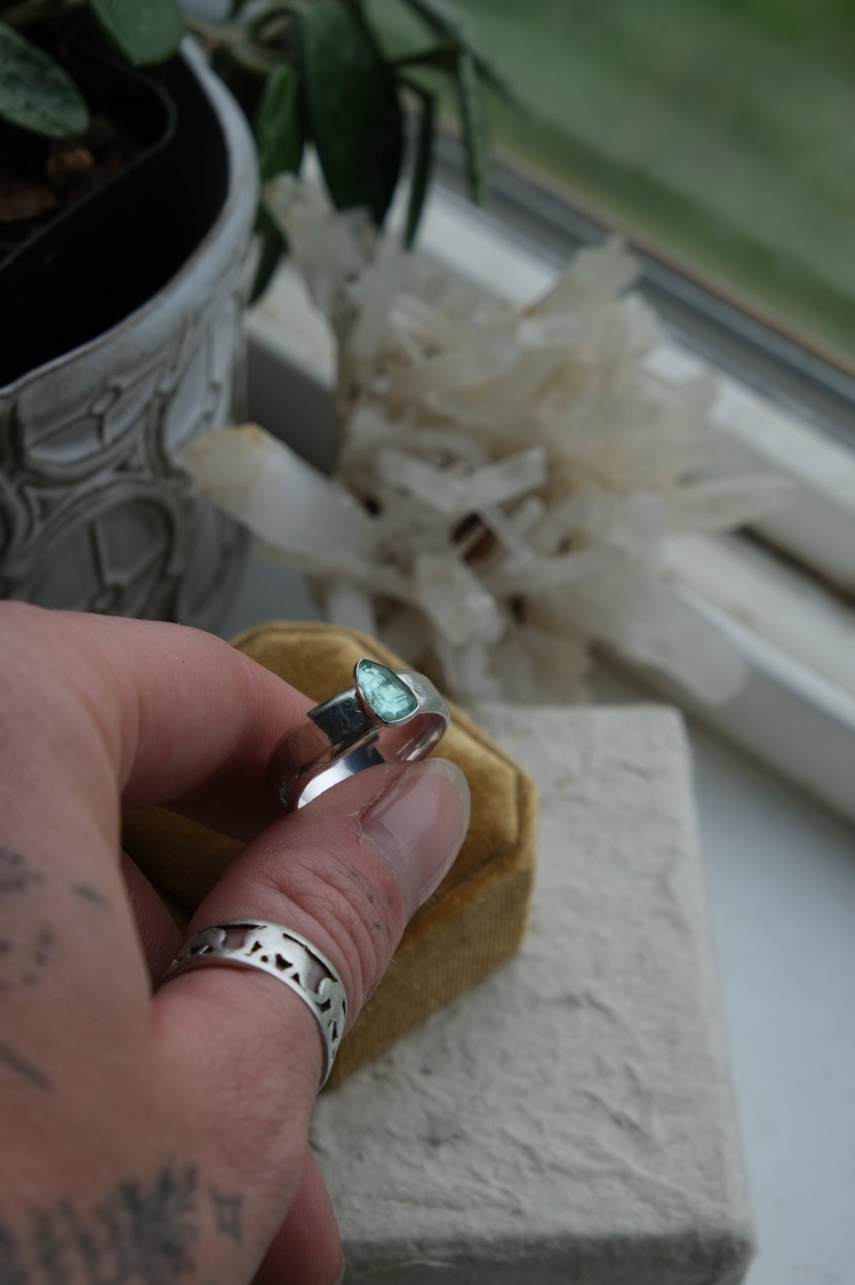 Light Green Tourmaline Hammered Ring Size 7.5