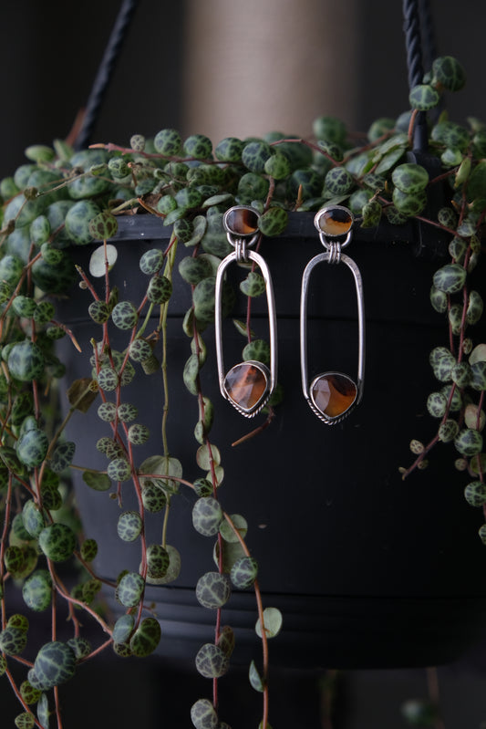 Montana Agate Arched Stud Earrings